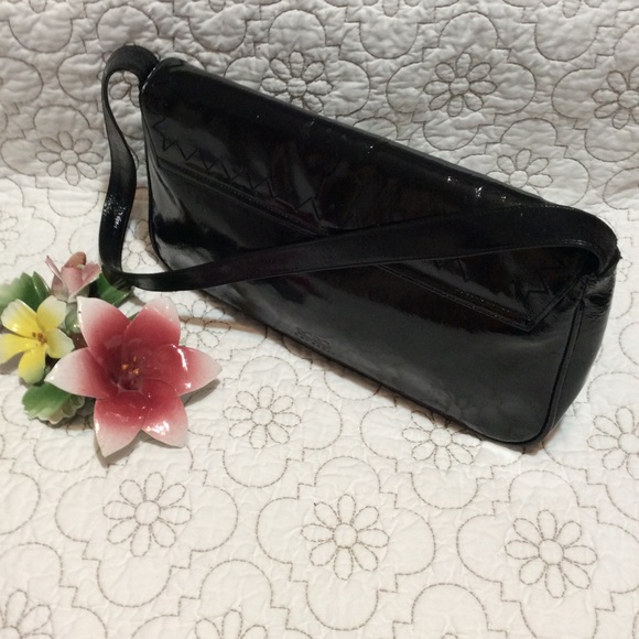 BCBGMAXAZRIA genuine Italian leather bag - Picture 6 of 7